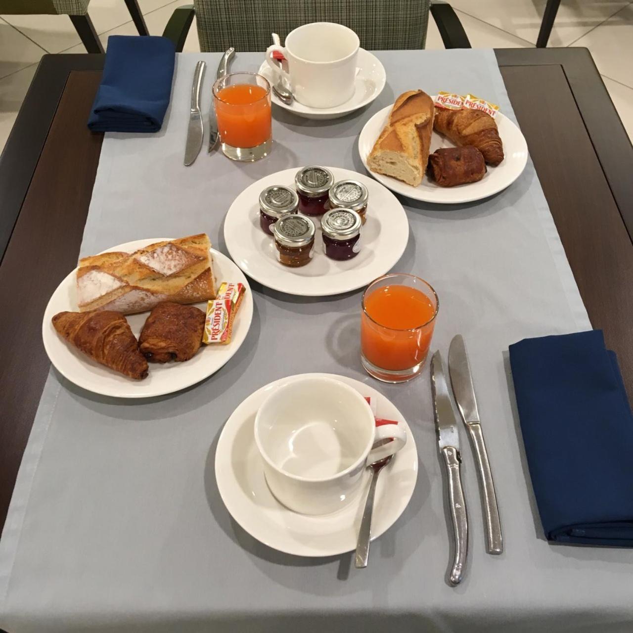 Domitys Les Comtes De Sologne Apartment Blois Bagian luar foto